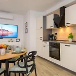 & Darrer بيت ضيافة بوريتش